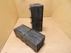 244478 Aps Ap0432 Old-stock Lot-2 Vertical Laminated Rubber Dock Bumper