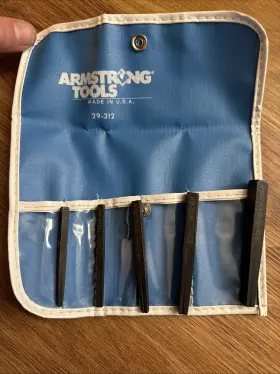 29-312 Armstrong Part No. Screw Extractor Set In Original Case