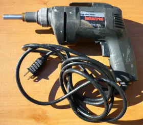 2660 Black & Decker And Type 100 Vsr Drywall Screwgun Screwdriver 0-4000 Rpm 4.5a