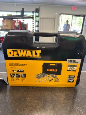 Ps2018277 Dewalt Dwmt71659 122pc Mechanics Tool Set 3/8 Inch And 1/4 Drive Sae M