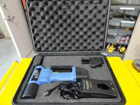 Pt300 Fsi International Fastening Systems Blind Rivet Tool See Note
