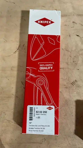 Knipex 843221030025 82 02 250 10 Inch Twingrip Pliers