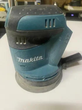 Xob01 Makita Orbital Sander Tool Only