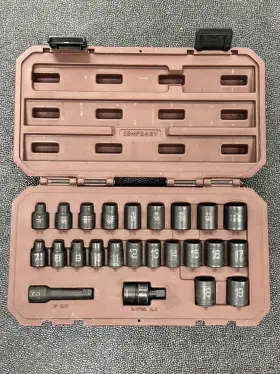 Pd1101526 Matco Tools Sbmp246v 24 Piece 3/8 Inch Drive Metric And Sae 6 Point Adv Magnetic Impact S