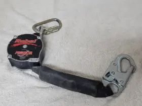 Ad111ar Protecta Rebel 11 Inch Web Self Retracting Lifeline Red/black Used 2014