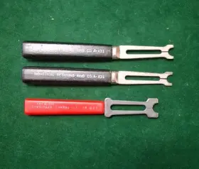 E-037-035 Waldes/ind Retaining Ring Co A-x31 Truarc /industrial Applicators E-037-035. 3