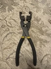 Commscope STRT-1 Snaptak Hanger Removal Tool Pliers Open. Price: $49.99.